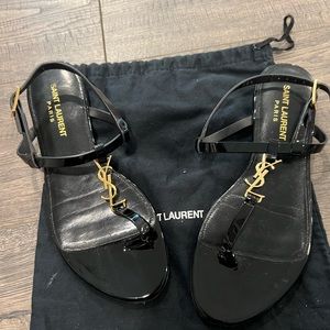 💛Saint Laurent Cassandra Logo Embellished Patent Leather Slingback Sandals 🖤